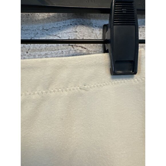 NWOT Women's Nip Tuck Boost Shorts Size S - Picture 3 of 3